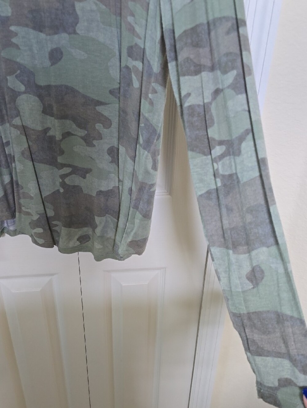 Mudd Olive & Taupe Camo Long Sleeve Top - Picture 4 of 6